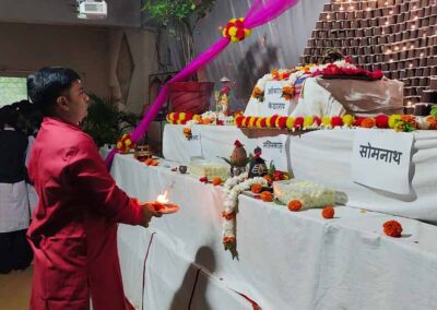 सावन सोमवार पार्थिव शिवलिन निर्माण एवं पुजन